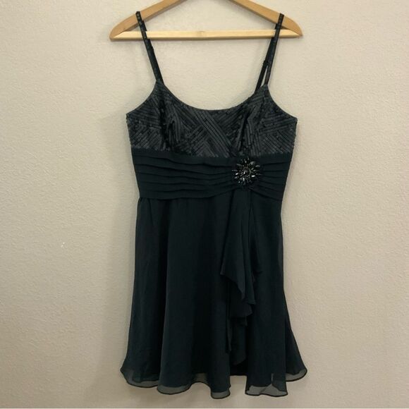 BCBGMaxAzria Black Silk Sequins Dress size 8 - Picture 3 of 10